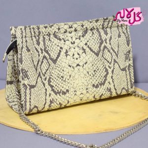 White Python - Mini - Faux Leather Chain Bag A shiny beautiful chained bag featuring a snake print. Having a simple & popular silhouette, this bag is perfect to carry everything you need to have with you when on the go! Made out of faux leather with textured snake print to make it stand out and give it a contemporary touch!